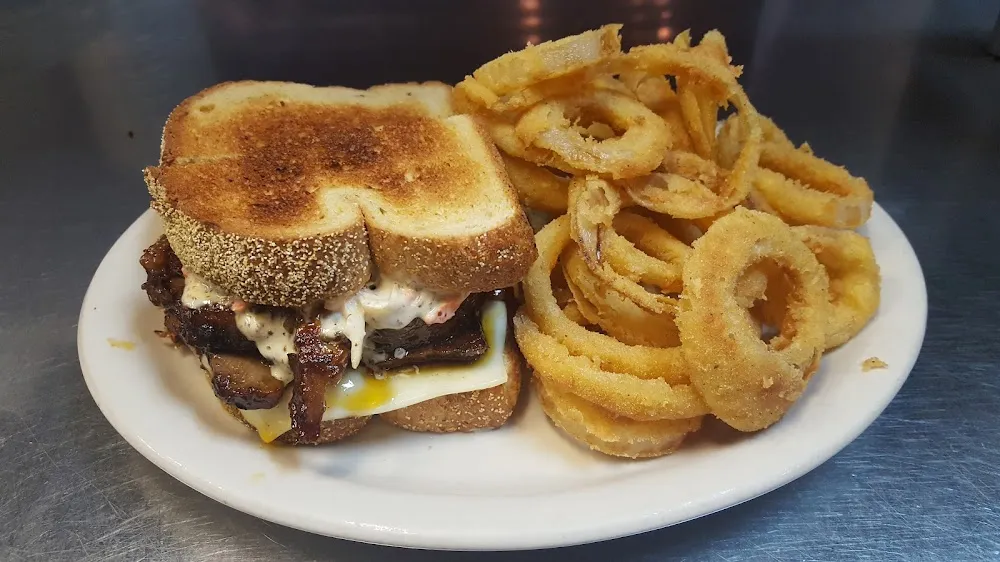 Brisket Sandwich with Onion Rings